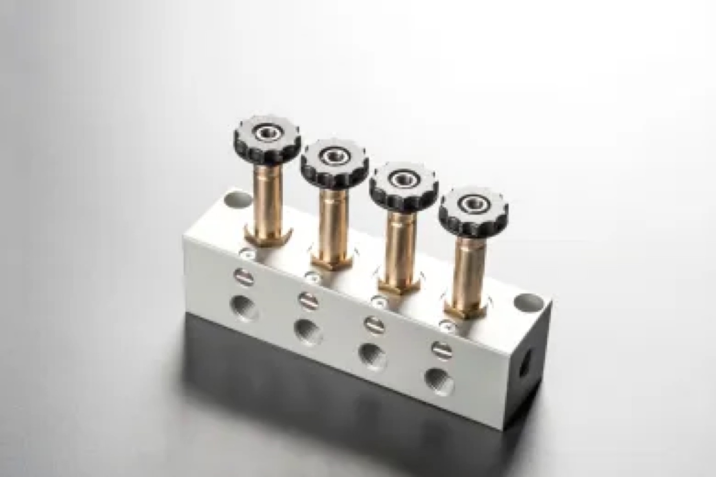 Aignep Distribuitoare cu pilotaj solenoid pe bază seria 07V